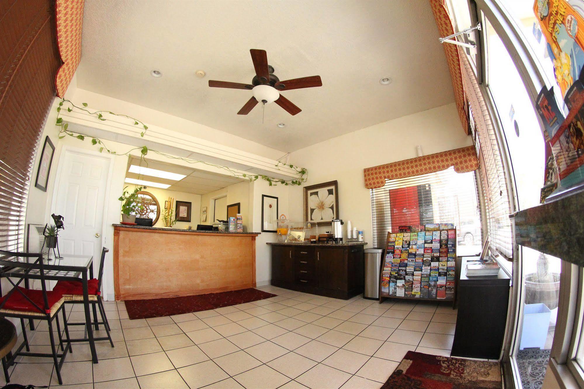 Anaheim Maingate Inn Екстер'єр фото